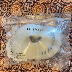 New unopened Willow Transparent Milk storage Bags 48 count 4oz volume